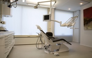 bigstockphoto_Dentist_Office__2147416 bigstockphoto_Dentist_Office__2147416
